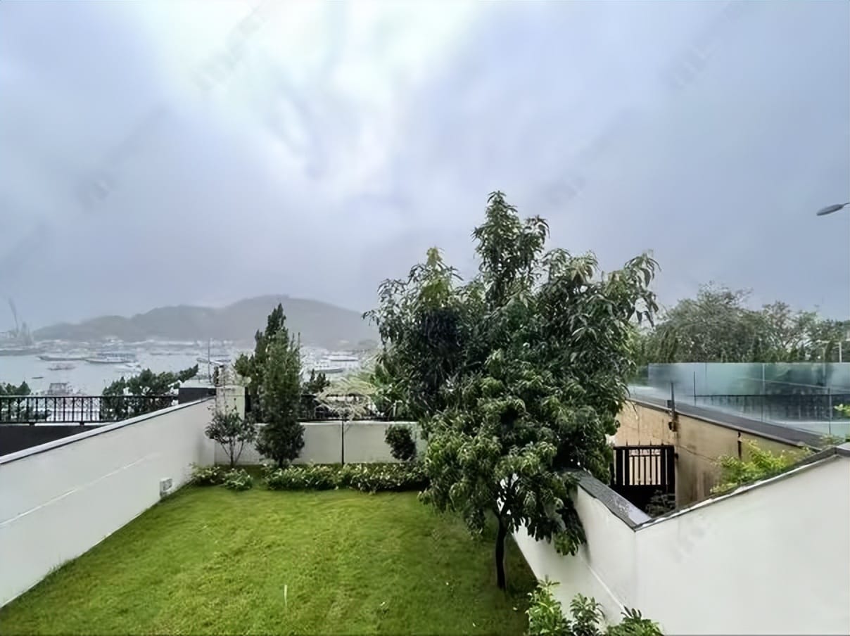 This villa is worth 39.5 million yuan and was purchased by her disciple Wang Hui in December 2012
