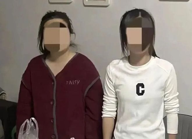 Buffet Chaos in Jinan: Two Women Caught Hiding 20 Pounds of Meat to Take Away