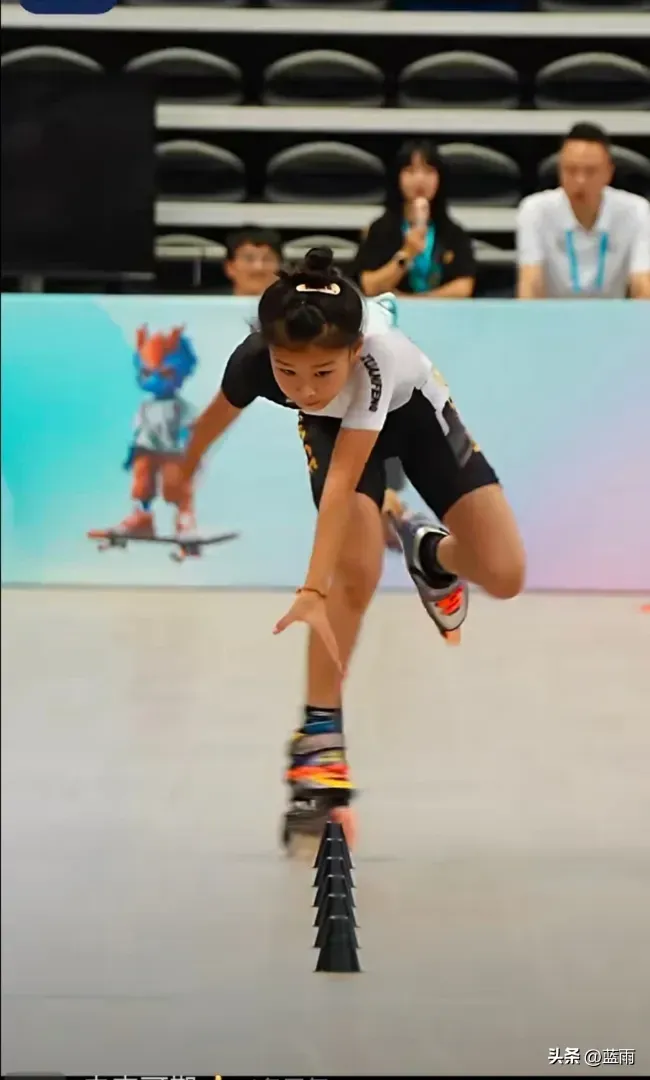 10-Year-Old Skating Prodigy Sets Record in Just 4.39 Seconds
