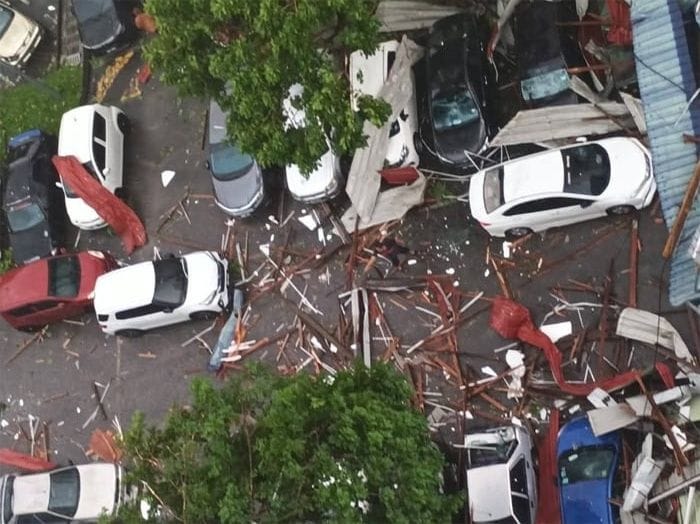 Storm Rips Roofs, Damages Cars in Kuala Lumpur