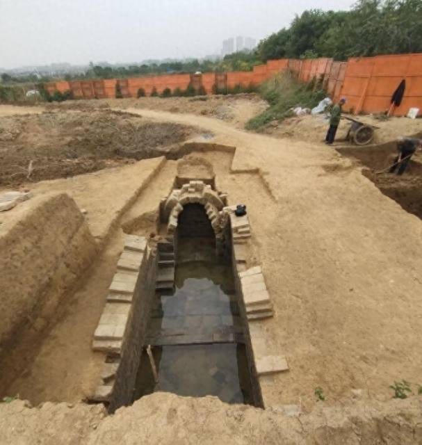 Unearthing the Secrets of Eastern Han Tombs in Anhui