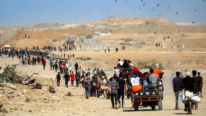 Israel–Hamas Ceasefire Takes Effect as Israeli Troops Withdraw and Hostages Set to Be Freed