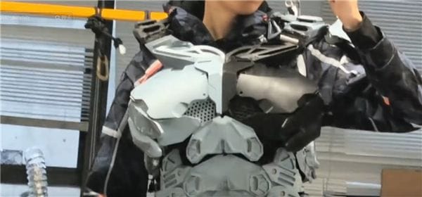 21-Year-Old Chongqing Student Builds Fully Functional Mecha Suit with AI Voice Control