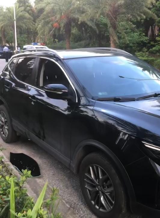Car Vandalism Shock in Beihai Mangrove Scenic Area 🚨