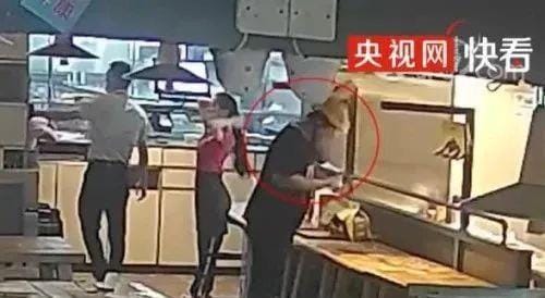 From Fake Courier to Food Star? Man Gains 25kg and Goes Viral!