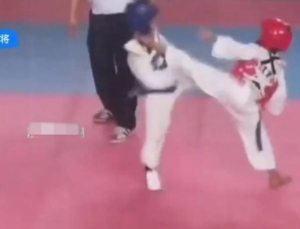 3-Second KO! “Little Zhao Zilong” from China Kicks Out Japanese Opponent in Taekwondo Match ⚡️🥋