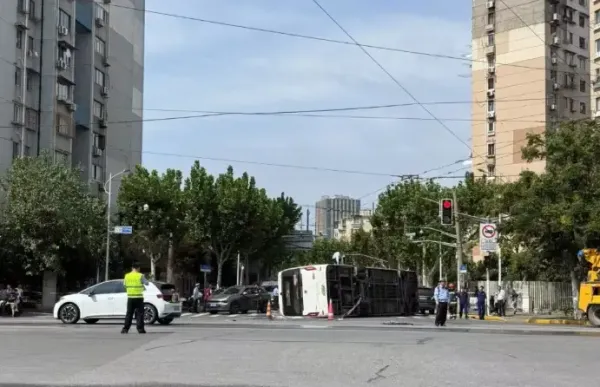 Bus Overturns in Shanghai: What Really Happened?