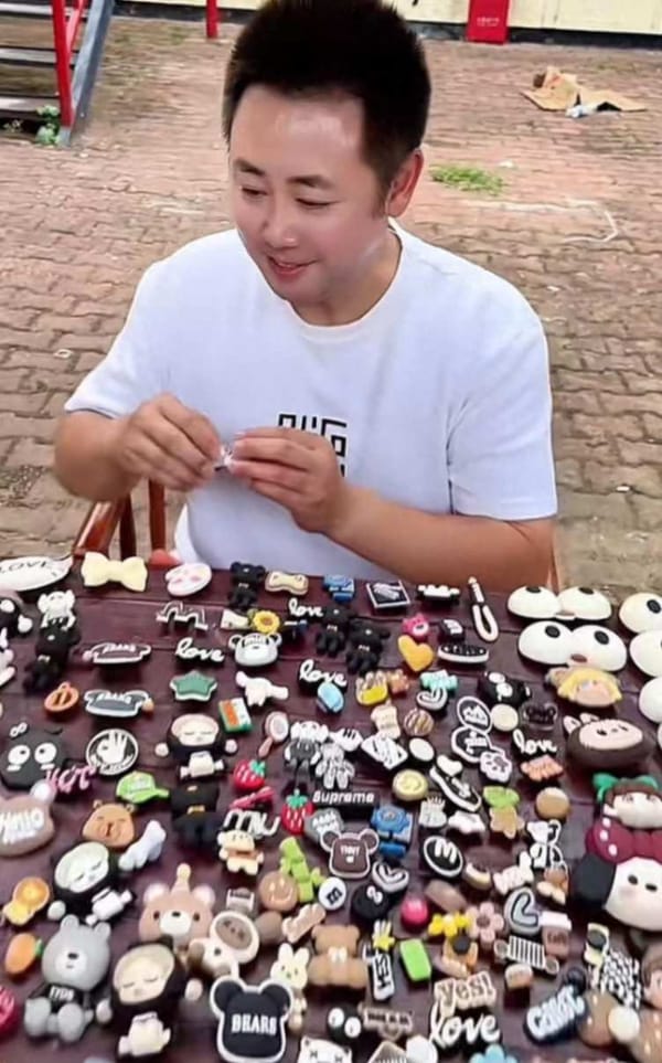 Young Man Collects 10,000+ Shoe Charms in a Month of River Foraging