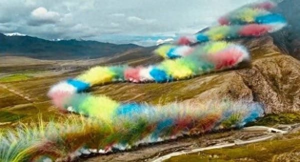 Environmental Controversy: Cai Guoqiang's Fireworks in the Himalayas