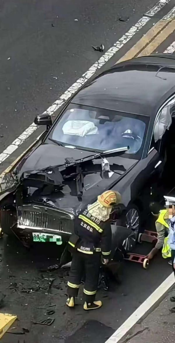 Famous Car Reviewer Chen Zhen Reportedly Involved in Serious Traffic Accident in Beijing