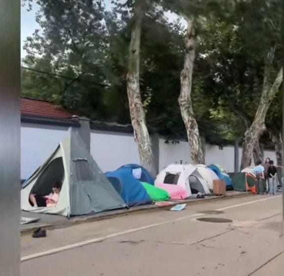 Why Young People Are Choosing Tents Over Hotels